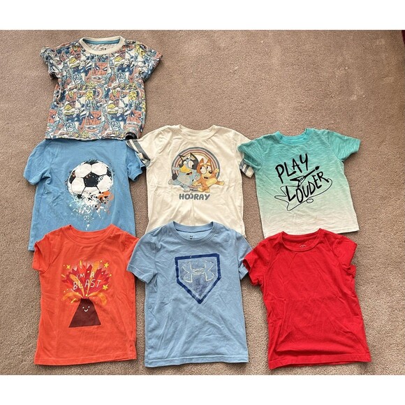 Lot of 7 boys’ short sleeve t-shirts, size 2-4T - Picture 3 of 3